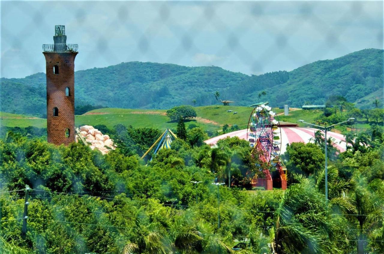 Apto Nantes Com Vista Pro Beto Carrero World Penha (Santa Catarina)